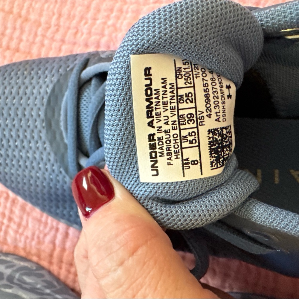 Under Armour Women’s Navy Sneakers - Picture 6 of 6